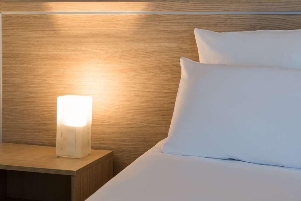 Hotel Le Barry, Toulouse Nord Gratentour Номер фото
