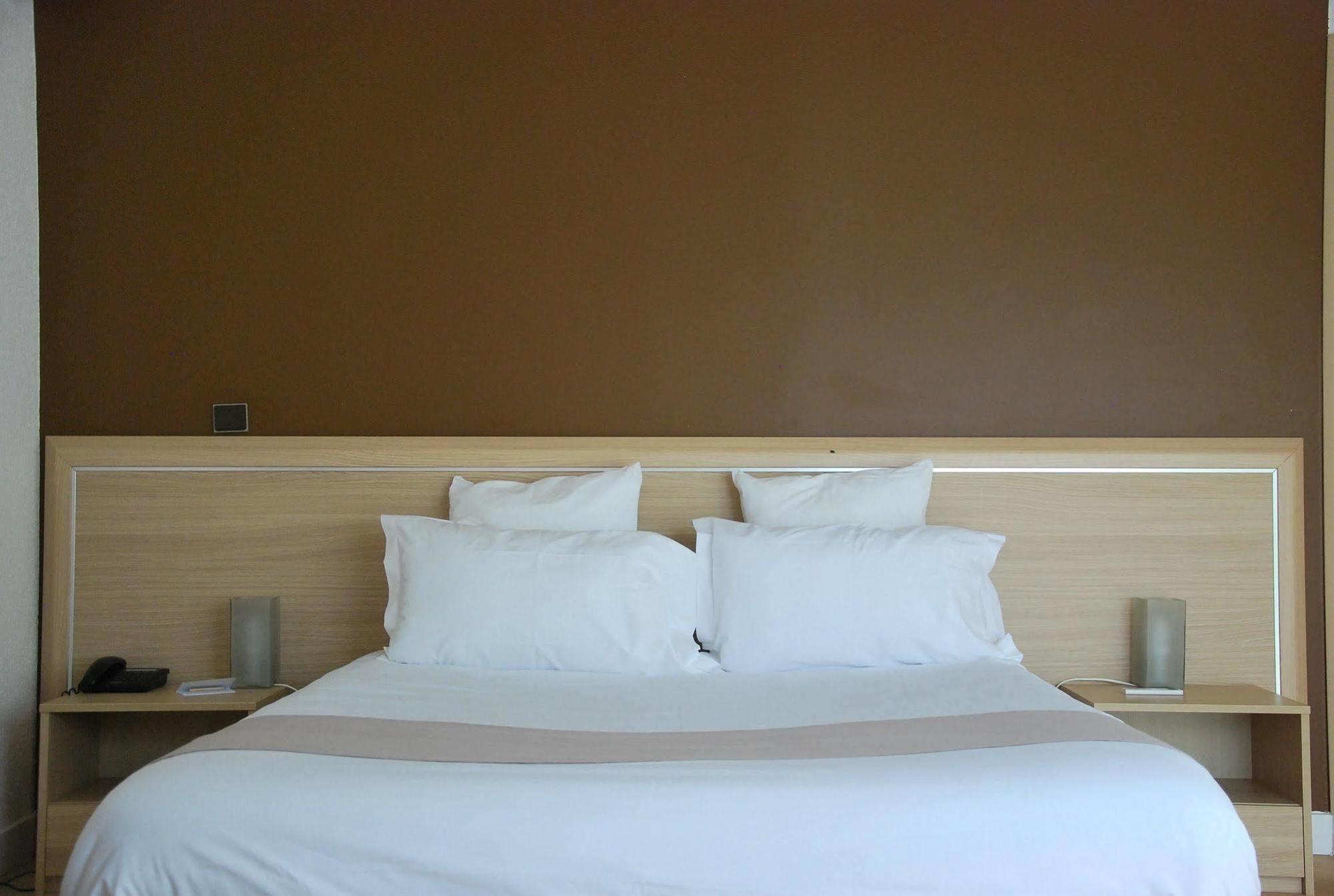 Hotel Le Barry, Toulouse Nord Gratentour Экстерьер фото